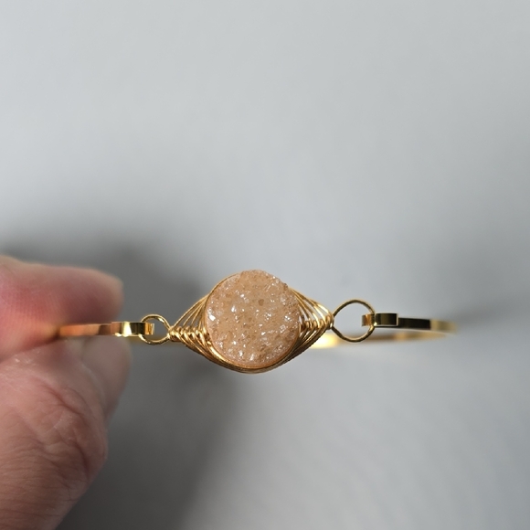 EUC Kinsley Armelle Gold and Pink Bracelet - Picture 4 of 10